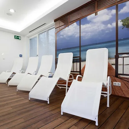 Strandnahe Mit Meerblick, Dachterrasse Und 2 Schlafzimmern,residenz Bel Vital בינץ